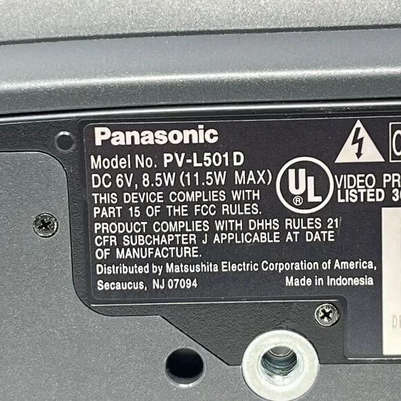 Panasonic PV-L501D Palmcorder Palmsight VHS-C Camcorder Video‎ Camera w/ Extras - Picture 10 of 16